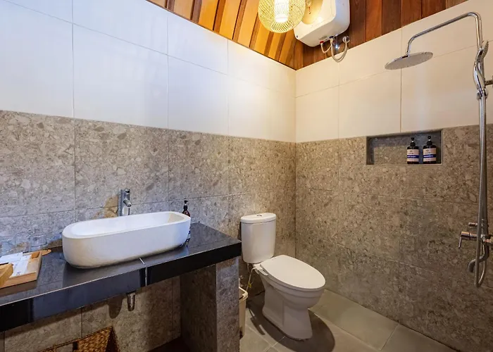 Cove Dadeka Hotel